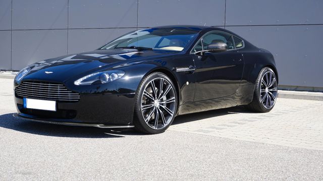 Aston Martin V8 Vantage 4.3l - 405 PS - Handschalter