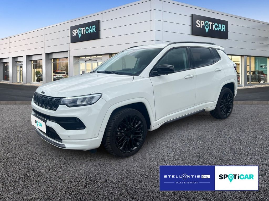 Jeep Compass — hlavná fotografia