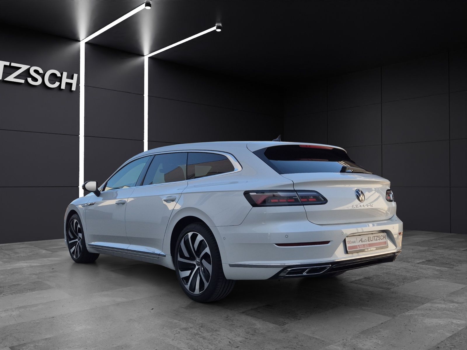 Fahrzeugabbildung Volkswagen Arteon SB TSI R-Line DSG Matrix AHK Navi AID ACC