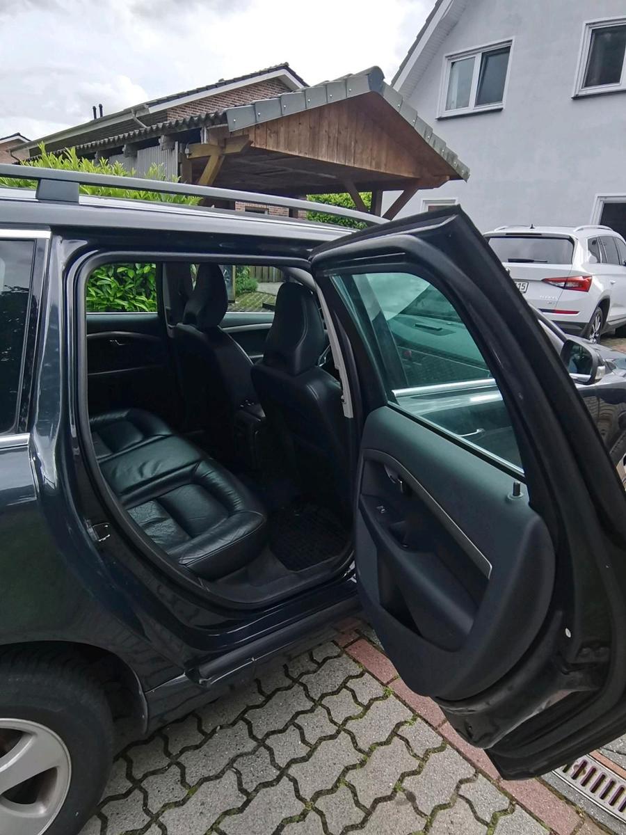 Volvo V70 2010 — photo 10