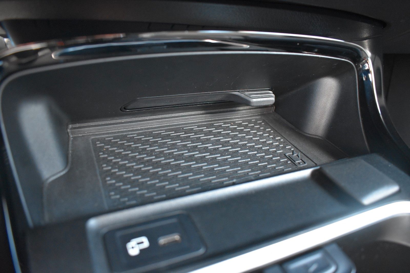 Fahrzeugabbildung Mercedes-Benz CLA 180d Shooting Brake LED/CARPLAY/KAMERA/TEMPO