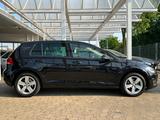 Volkswagen Golf VII Lim. Comfortline*95TKM*KlimaT*FunK*Stan - Volkswagen Golf: 95