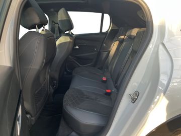 Peugeot 208 e GT Pack 136 50kWh Navi+SHZ+RFK+Carplay+LM