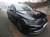 Volkswagen Tiguan 2.0 TDI Move LED Navi Pano AHK SHZ PDC - Volkswagen Tiguan aus 2024