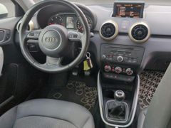 AUDI A1 1.6 TDI attraction Xenon