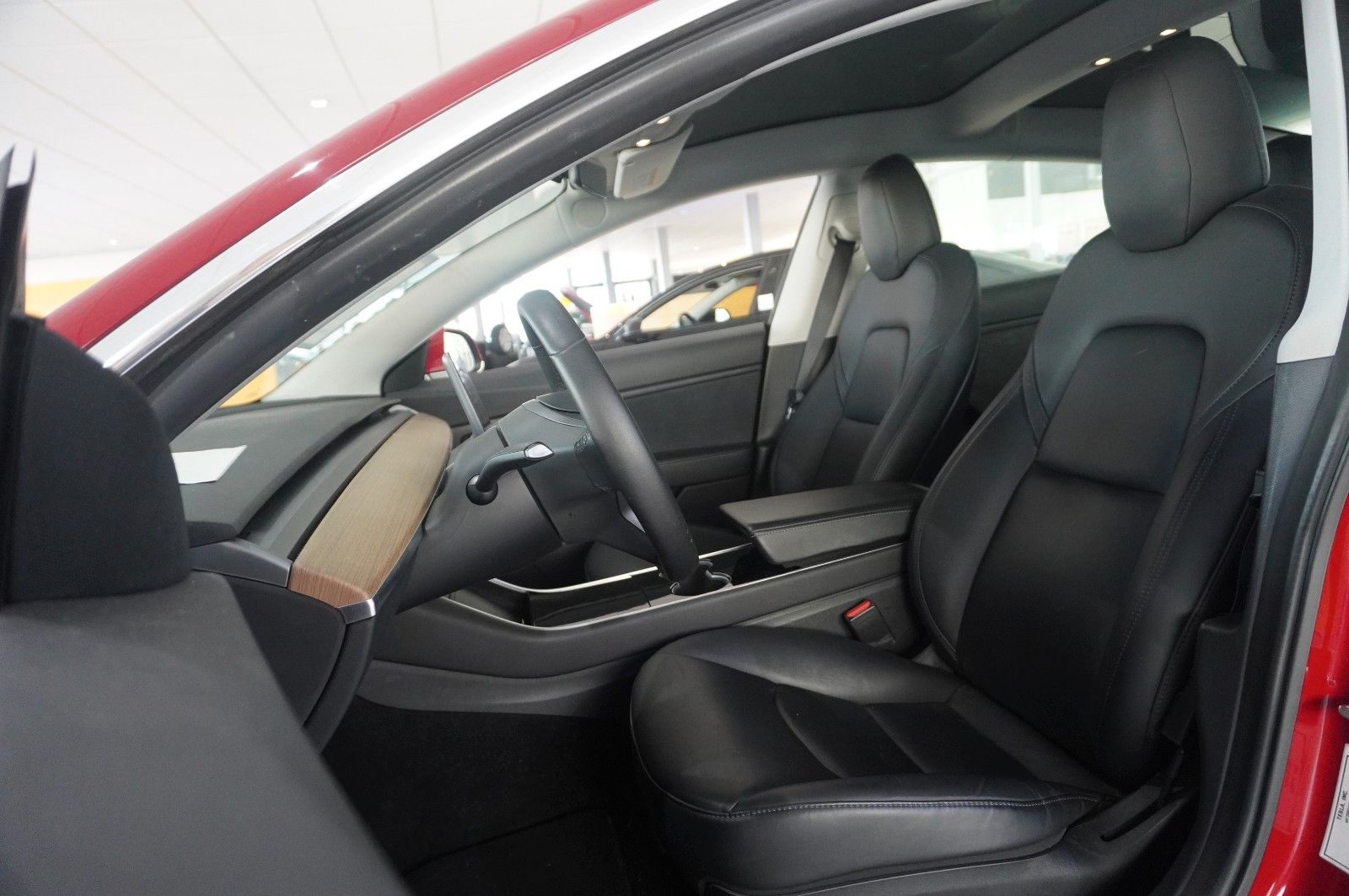 Fahrzeugabbildung Tesla Model 3 Standard Range Plus NAVI/KAMERA/SH/PANO