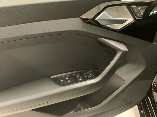 A1 allstreet 35 TFSI 110 kW S tronic,Optik schwa