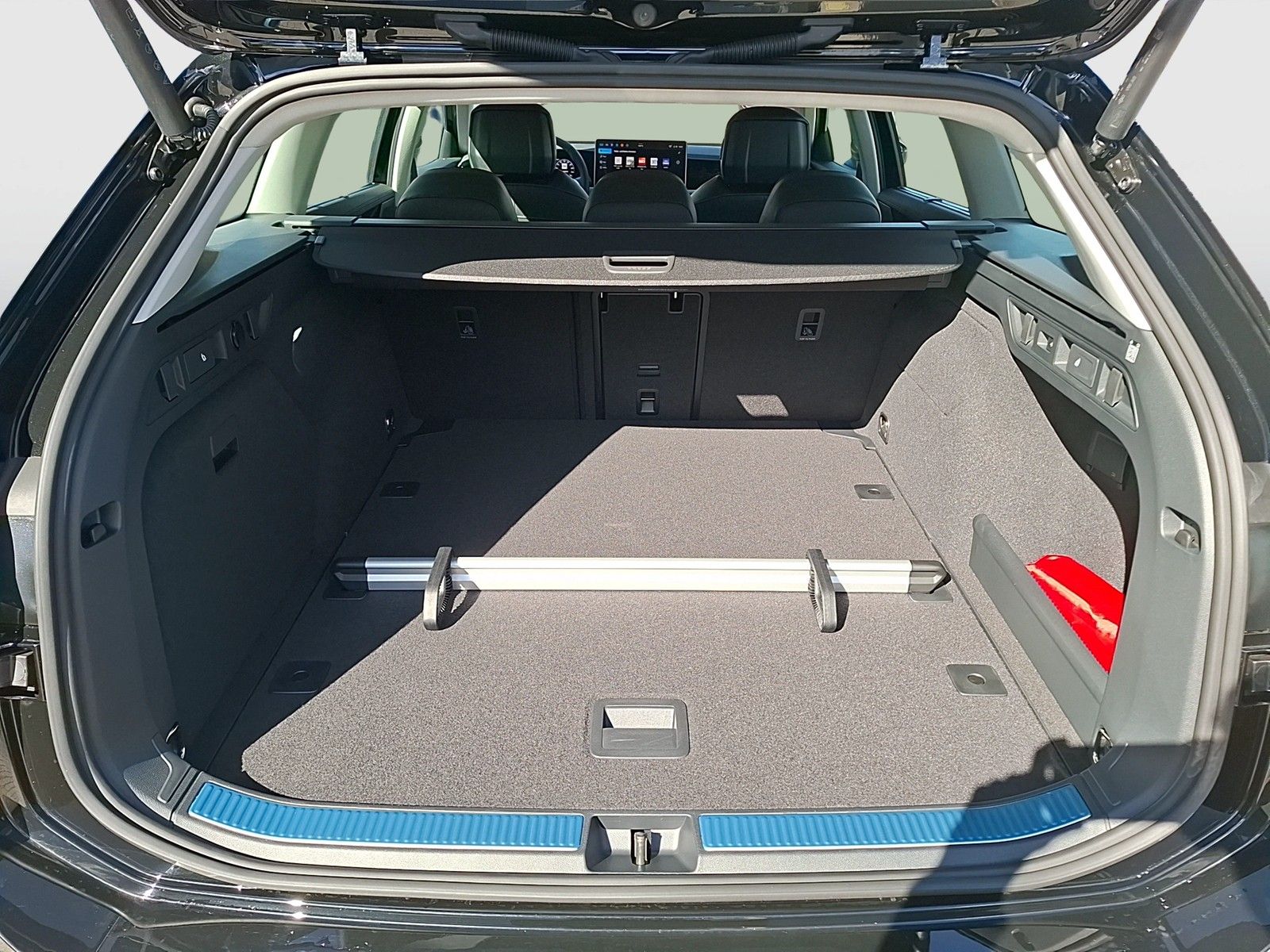 Fahrzeugabbildung Volkswagen Passat Variant TDI Elegance DSG Matrix AHK Navi