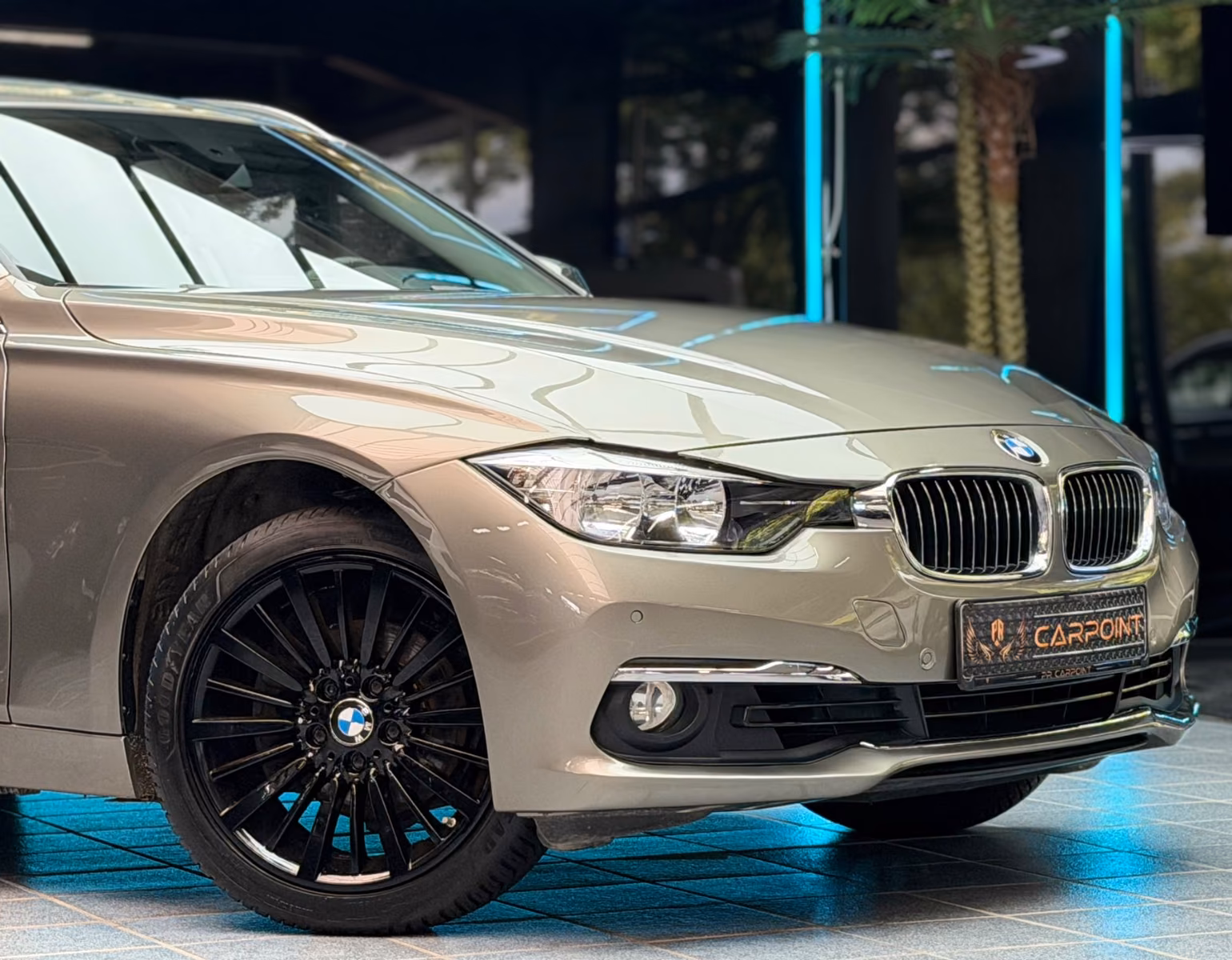 BMW 320 3 Touring 320 i xDrive Luxury Line/Volleder/