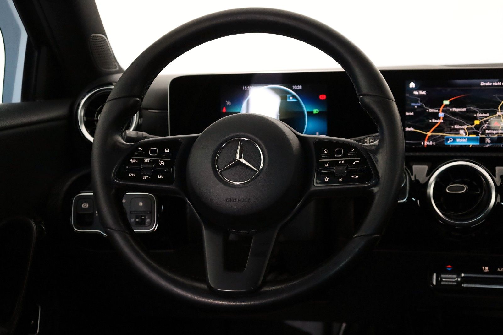 Fahrzeugabbildung Mercedes-Benz A 180 d Style Lim.T.Leder,Navi,LED,SH,Kamera