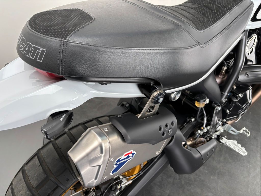 Fahrzeugabbildung Ducati SCRAMBLER DESERT SLED *TERMIGNONI *NEUWERTIG