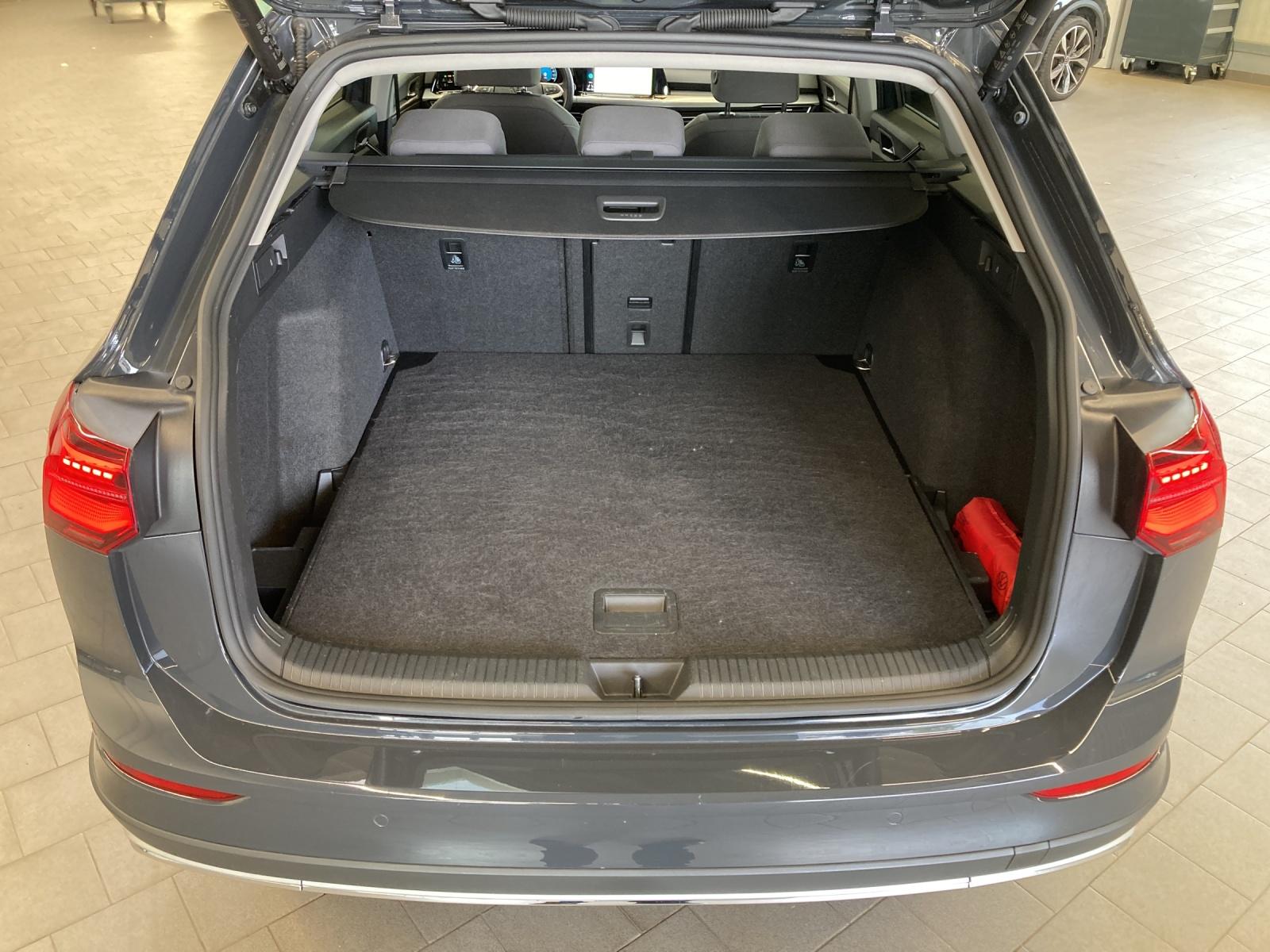 Volkswagen Golf 8 Variant TDI DSG 4M Alltrack IQ-Light Pano, миниатюра 17