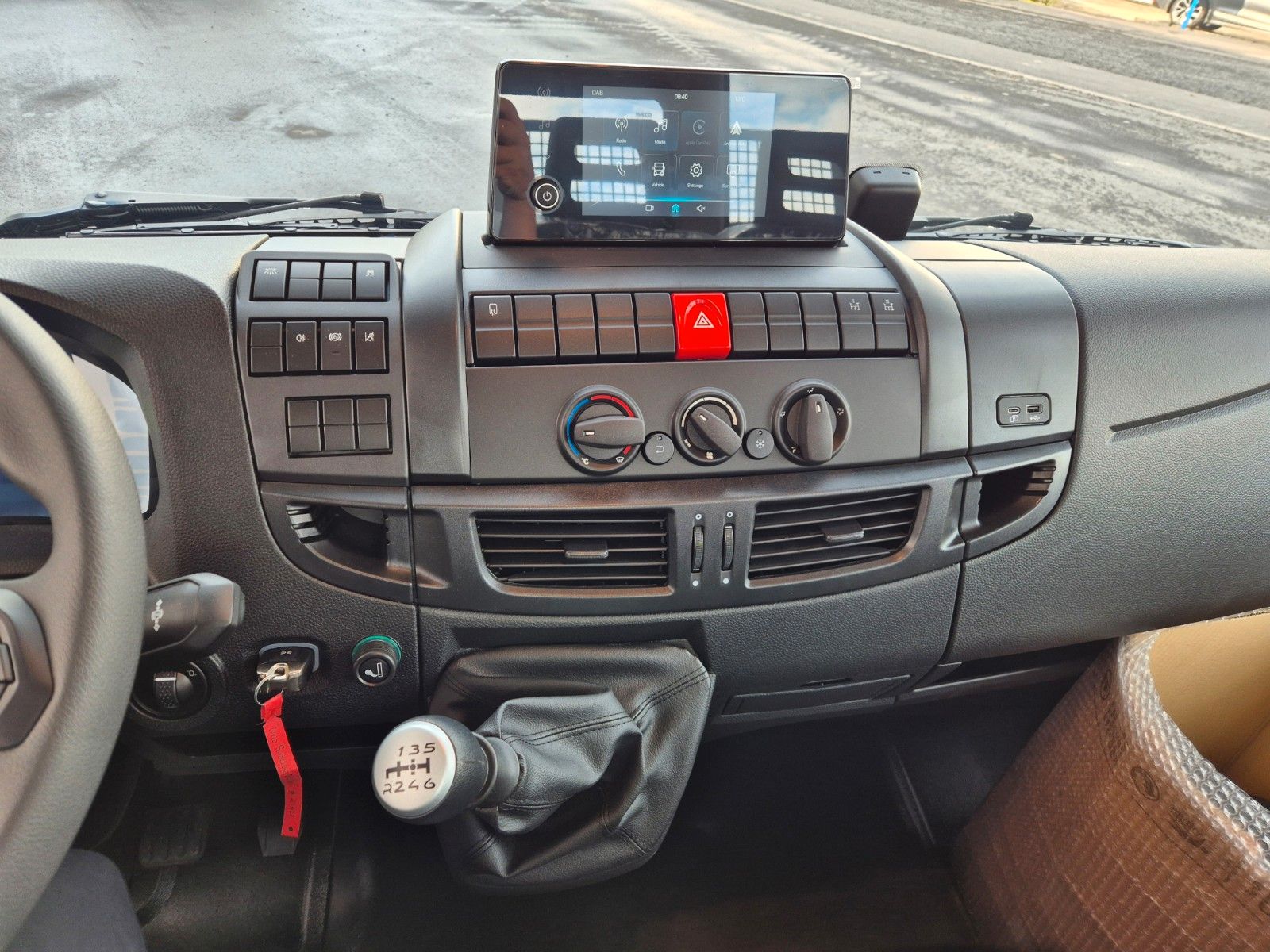 Fahrzeugabbildung Iveco Eurocargo ML80E21 Meiller 2x AHK 3 Sitze Klima