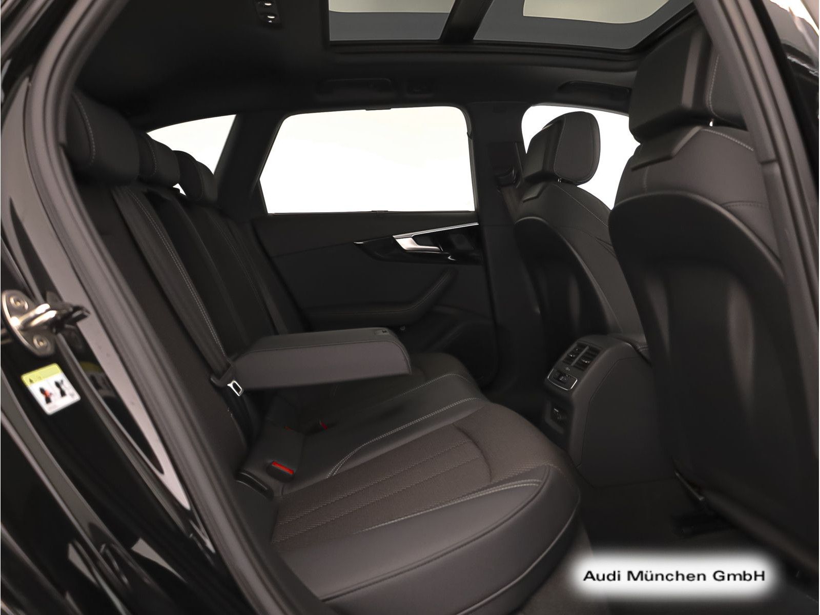 Audi A4 Avant 40 TFSI S tronic S line competition Pan foto 17