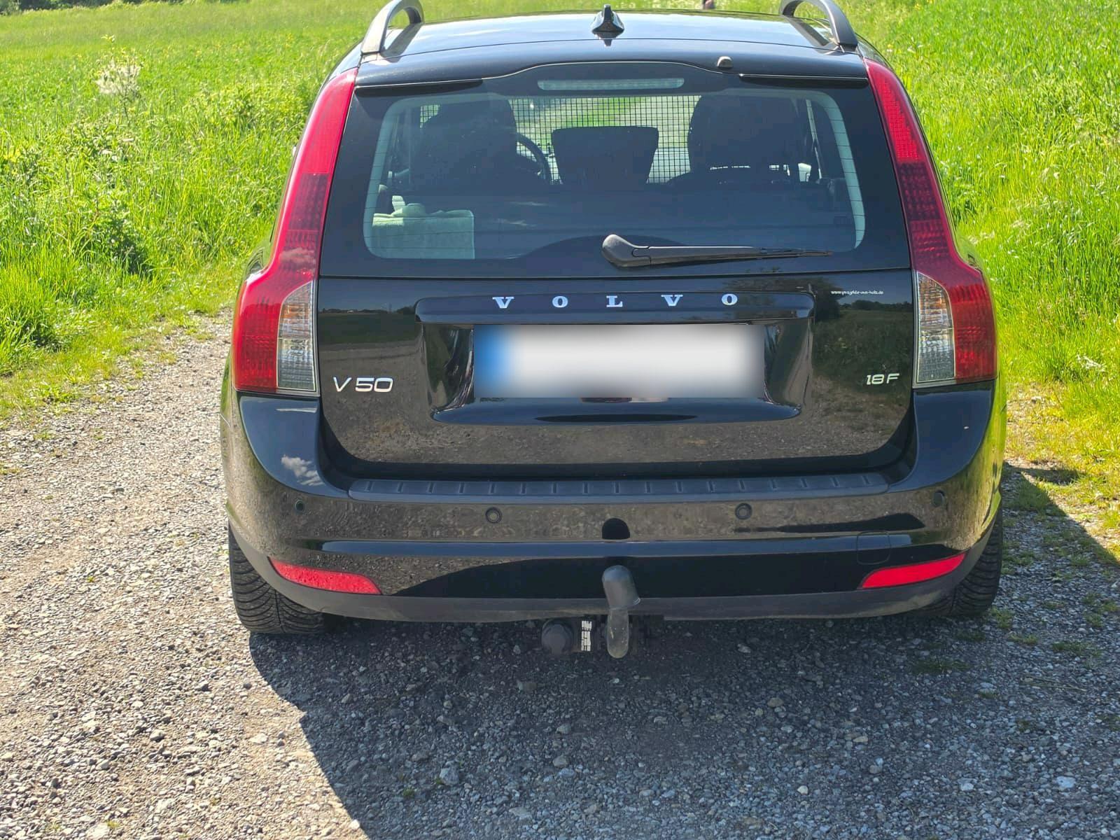 Volvo V50 2010 — photo 7