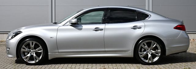 Nissan Fuga 3,7 GT Type S