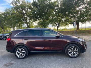 KIA Sorento - 5