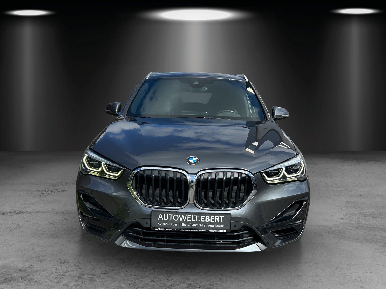 Fahrzeugabbildung BMW X1 xDrive25e Sport Line/PANO-DACH/NAVI+/KAMERA/