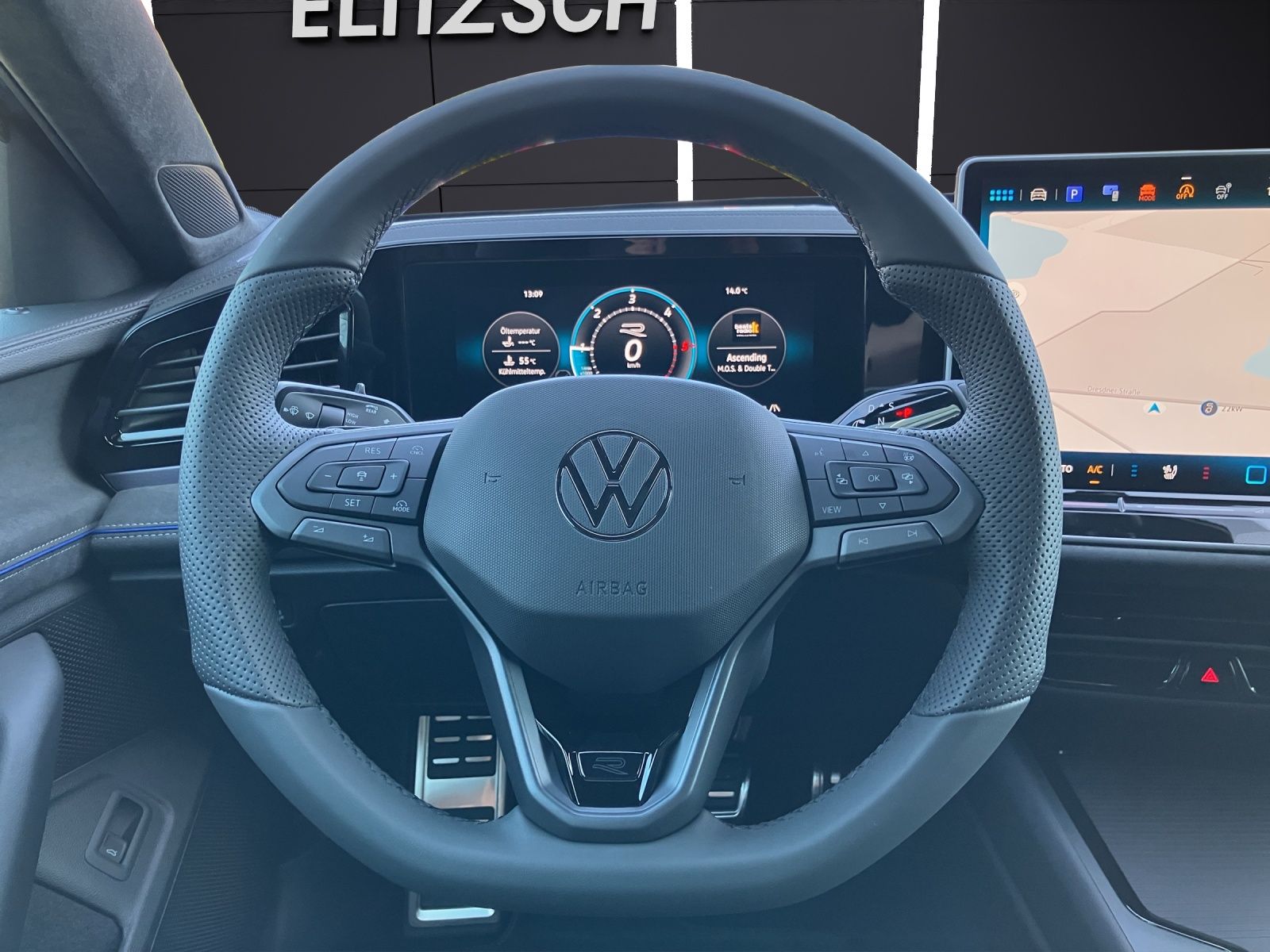 Fahrzeugabbildung Volkswagen Passat Variant TDI R-Line DSG Matrix 4M Navi AHZ