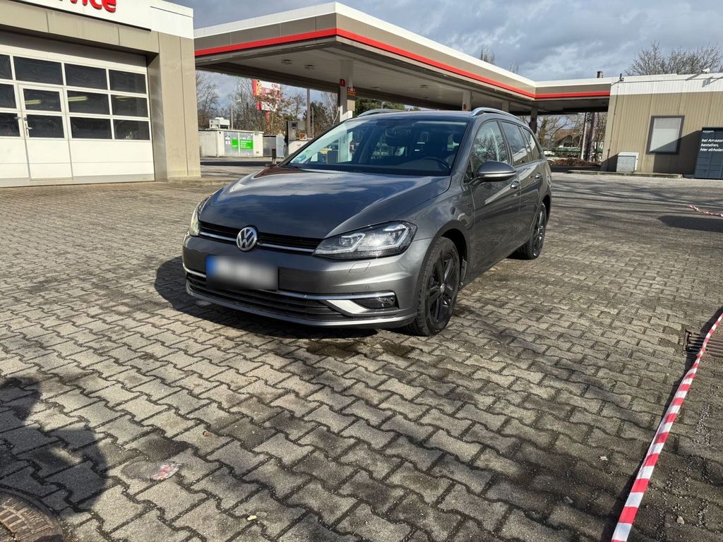 Image of Volkswagen Golf