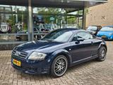 Audi TTS - blaue Audi TTS