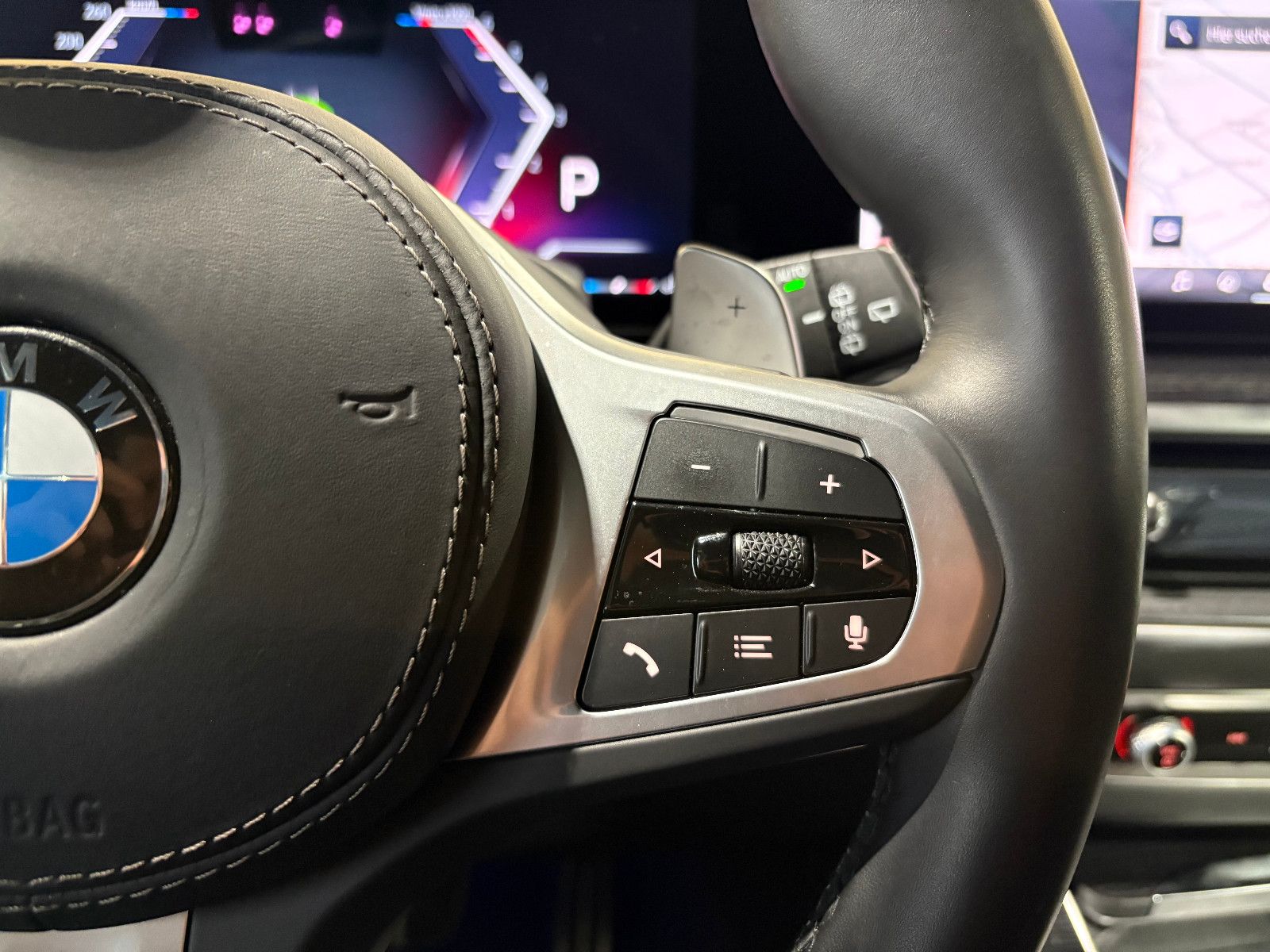 Fahrzeugabbildung BMW X5 30 d xDrive M Sport/HEAD-UP/360°/SOUND/AMBIEN