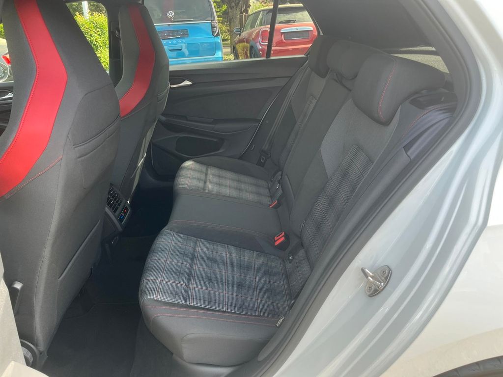 VW Golf VIII GTI 245PS DSG #ACC #APP #NAVI VW Golf VIII GTI 245PS DSG #ACC #APP #NAVI