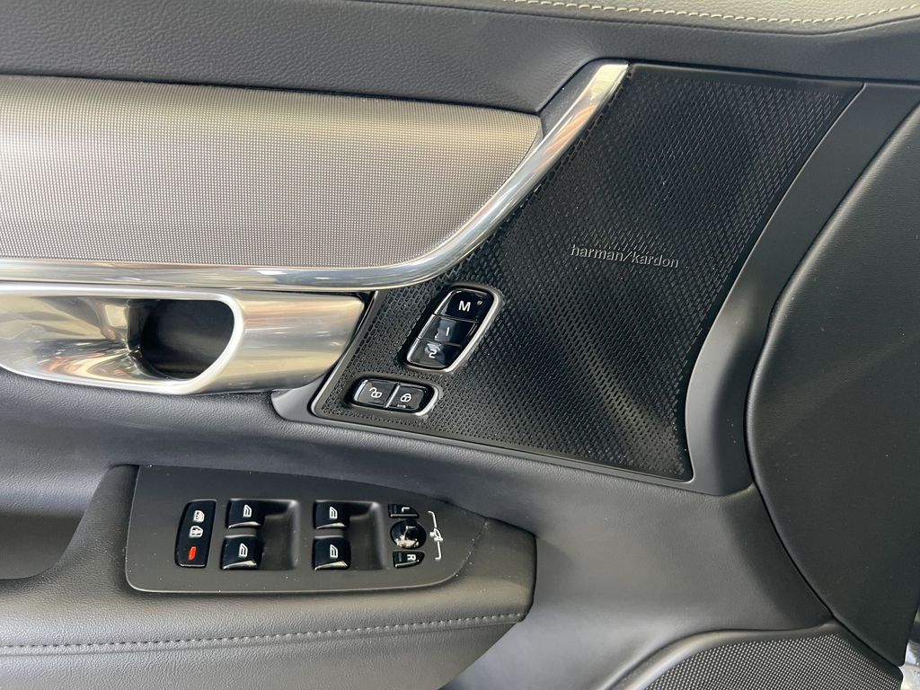 Volvo V90 T6 Plus Bright Recharge AWD BLIS AHK Pano