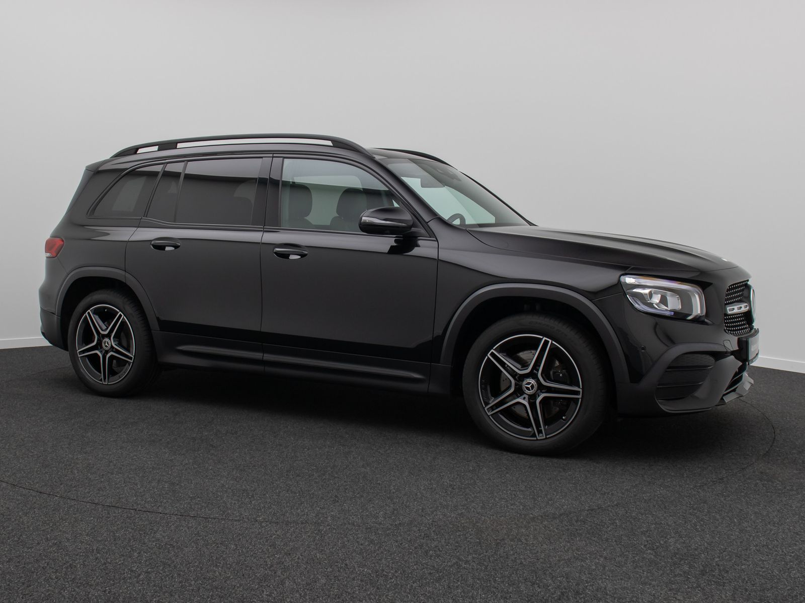 Fahrzeugabbildung Mercedes-Benz GLB 220d AMG Line SoundSys 360&deg;Panorama Standhzg