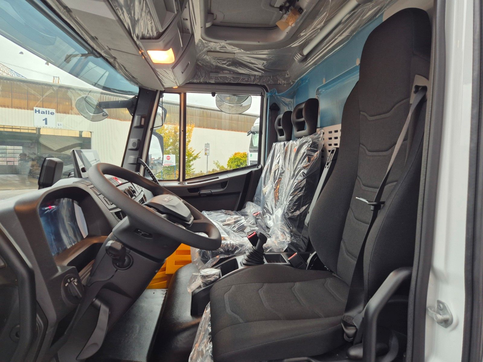 Fahrzeugabbildung Iveco Eurocargo ML75E21/P LBW 3 Sitze Klima
