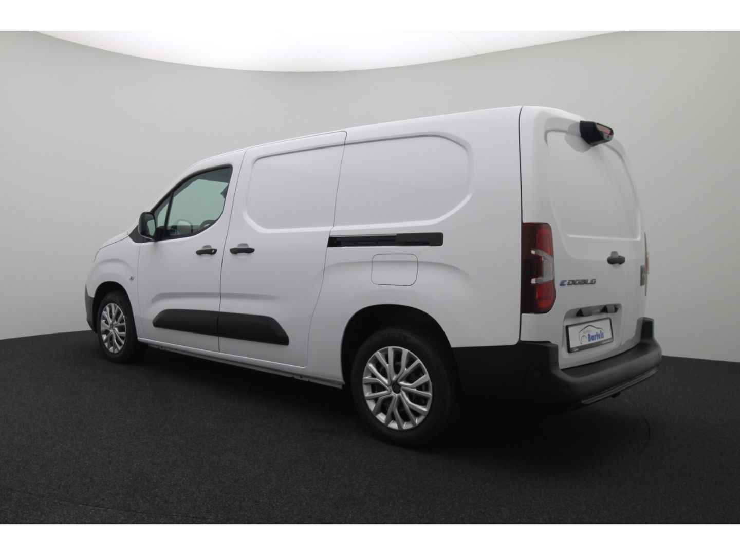 Fahrzeugabbildung Fiat  E- Doblò Kastenwagen XL 100 kW