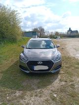 Hyundai i40 1.7 CRDi 104kW blue Trend Trend - Hyundai i40 von privat