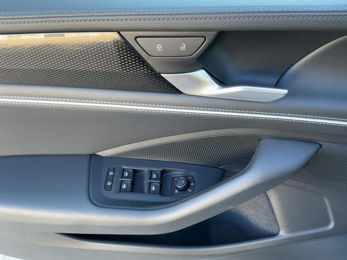 Volkswagen Passat Variant - Bild 15