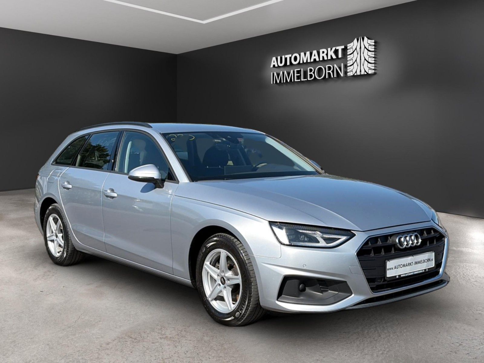Audi A4 - 1