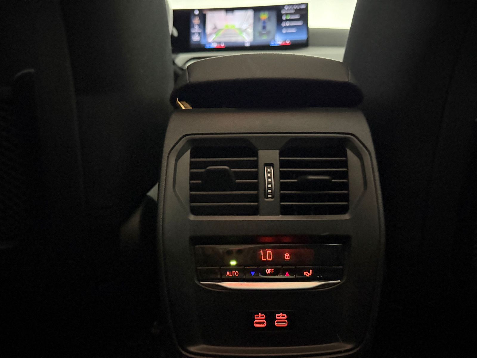 Fahrzeugabbildung BMW 330 d xDrive Touring/LED/CURVED/HuD/AHK/FACELIFT