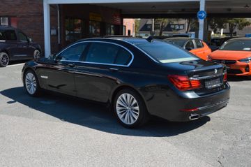 BMW 750 - 6