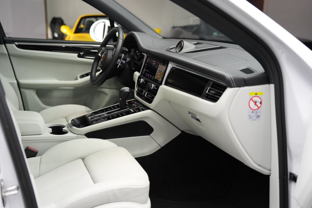 PORSCHE Macan S*CHRONO*PANO*PDLS+*ACC*360*BICOLOR*MEMORY PORSCHE Macan S*CHRONO*PANO*PDLS+*ACC*360*BICOLOR*MEMORY