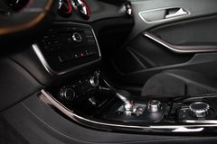 MERCEDES-BENZ CLA 45 AMG 4Matic*Bi-Xenon*Kamera*Navi*18"*
