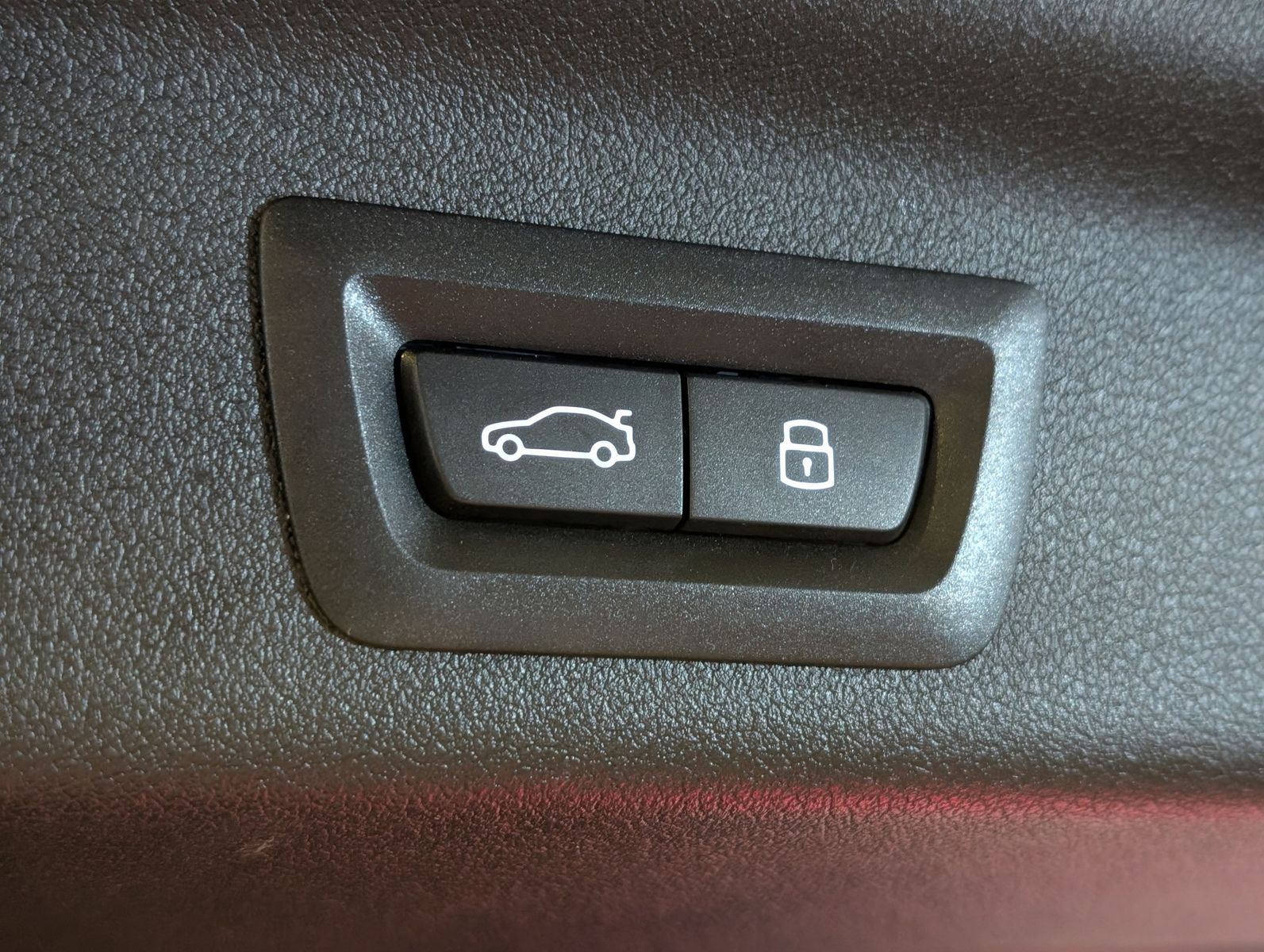 Fahrzeugabbildung BMW X1 23 i xDrive M-Sport H/K Pano Innov AHK Ad-LED