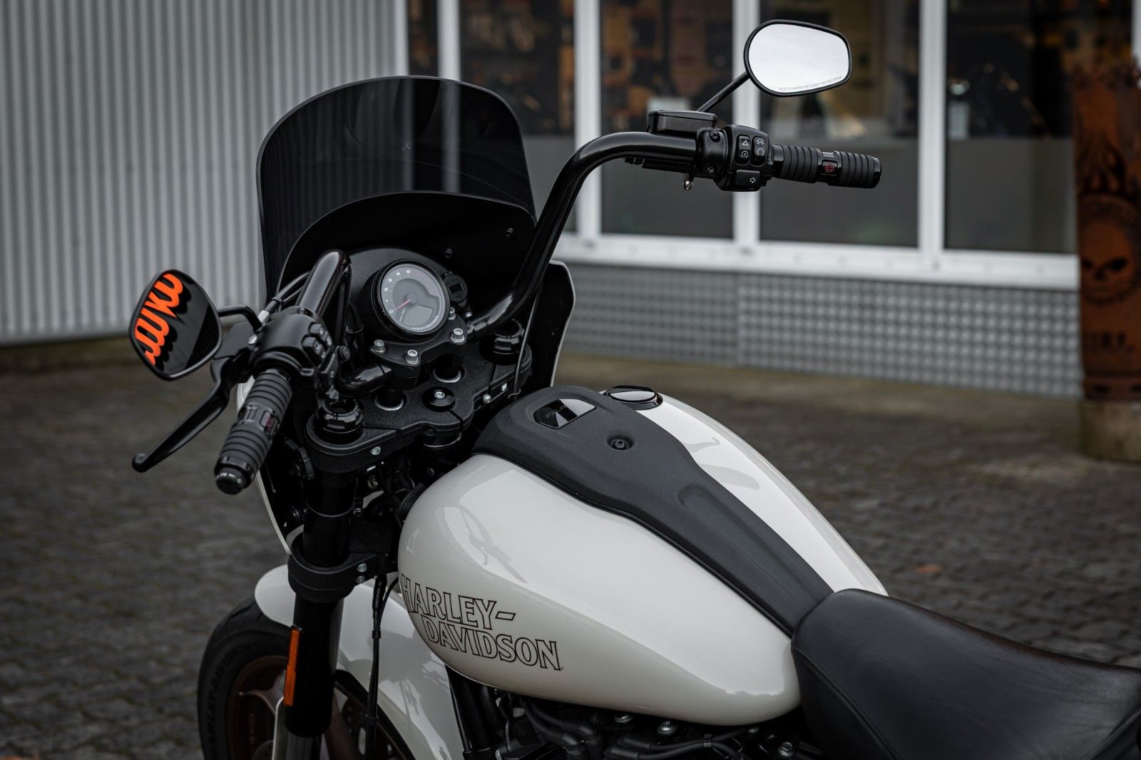 Fahrzeugabbildung Harley-Davidson FXLRS LOW RIDER S 117 CUI - JEKILL&HYDE -