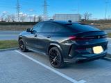 BMW X6 M50i xDrive LED Virtual Nav HiFi Kam Pano 22" - BMW X6 M50 aus 2021