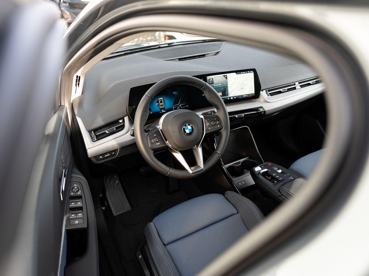 BMW Active 220d Active Tourer AHK PANO Sportsitze SoGlas, миниатюра 7