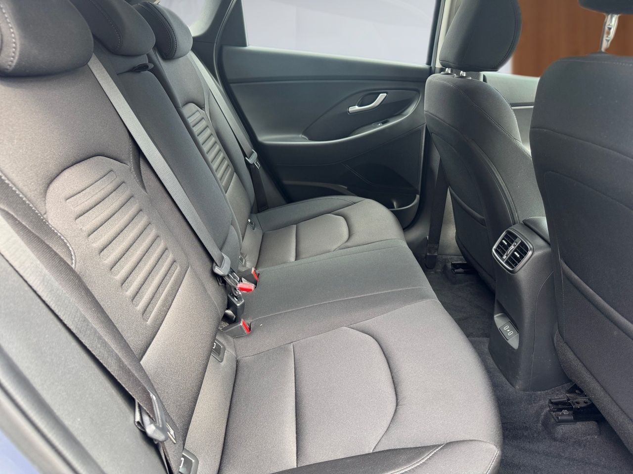 Fahrzeugabbildung Hyundai i30 PRIME KAM*LED*NAVI*SHZ*LHZ*PDC*CARPL*2Z-KLIM