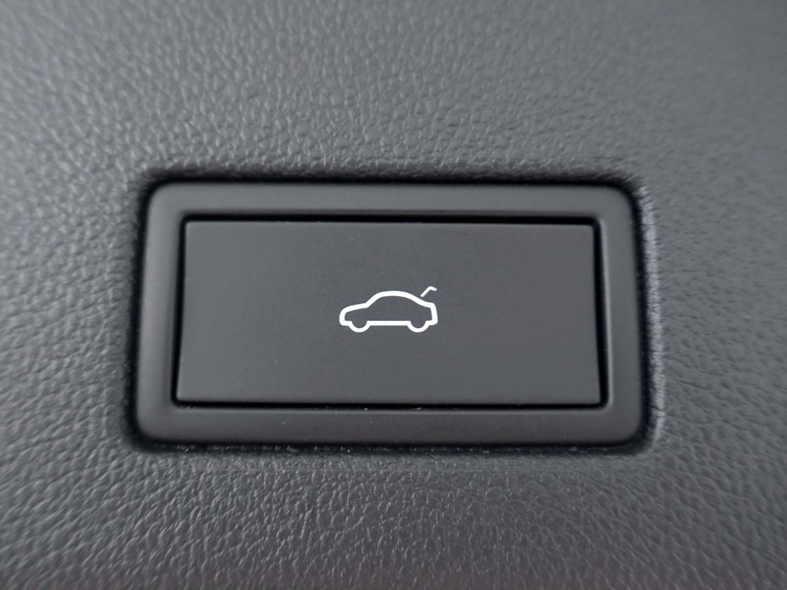 Fahrzeugabbildung Volkswagen Touareg 3.0 TDI V6 4MOTION | LED RFK ACC Navi