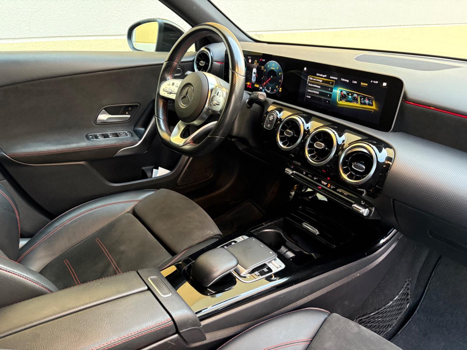 Mercedes-Benz A 250 4M*AMG*LED-NIGHT-CARPLAY*PDC*SPURA*SHZ