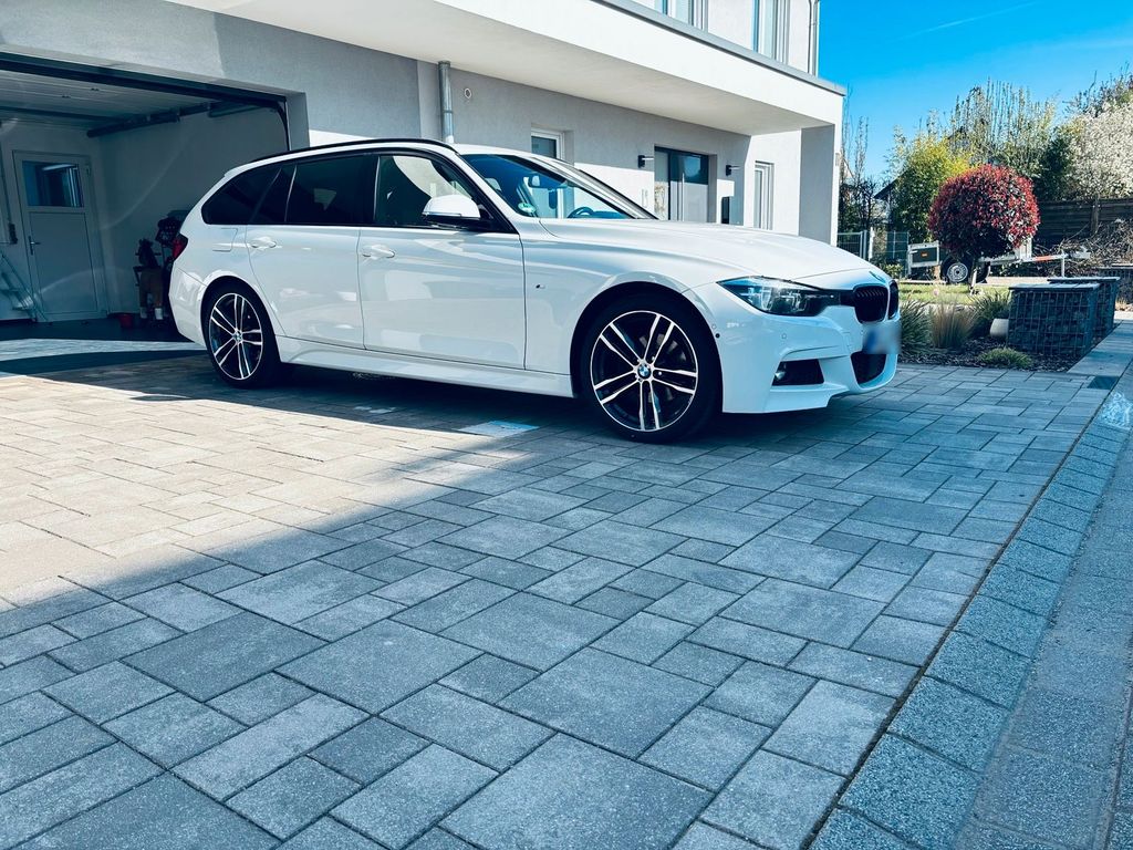 Image of BMW 320