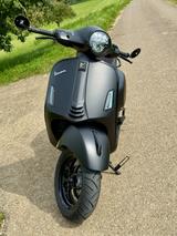 Vespa GTS 300 - VESPA 300 GTS
