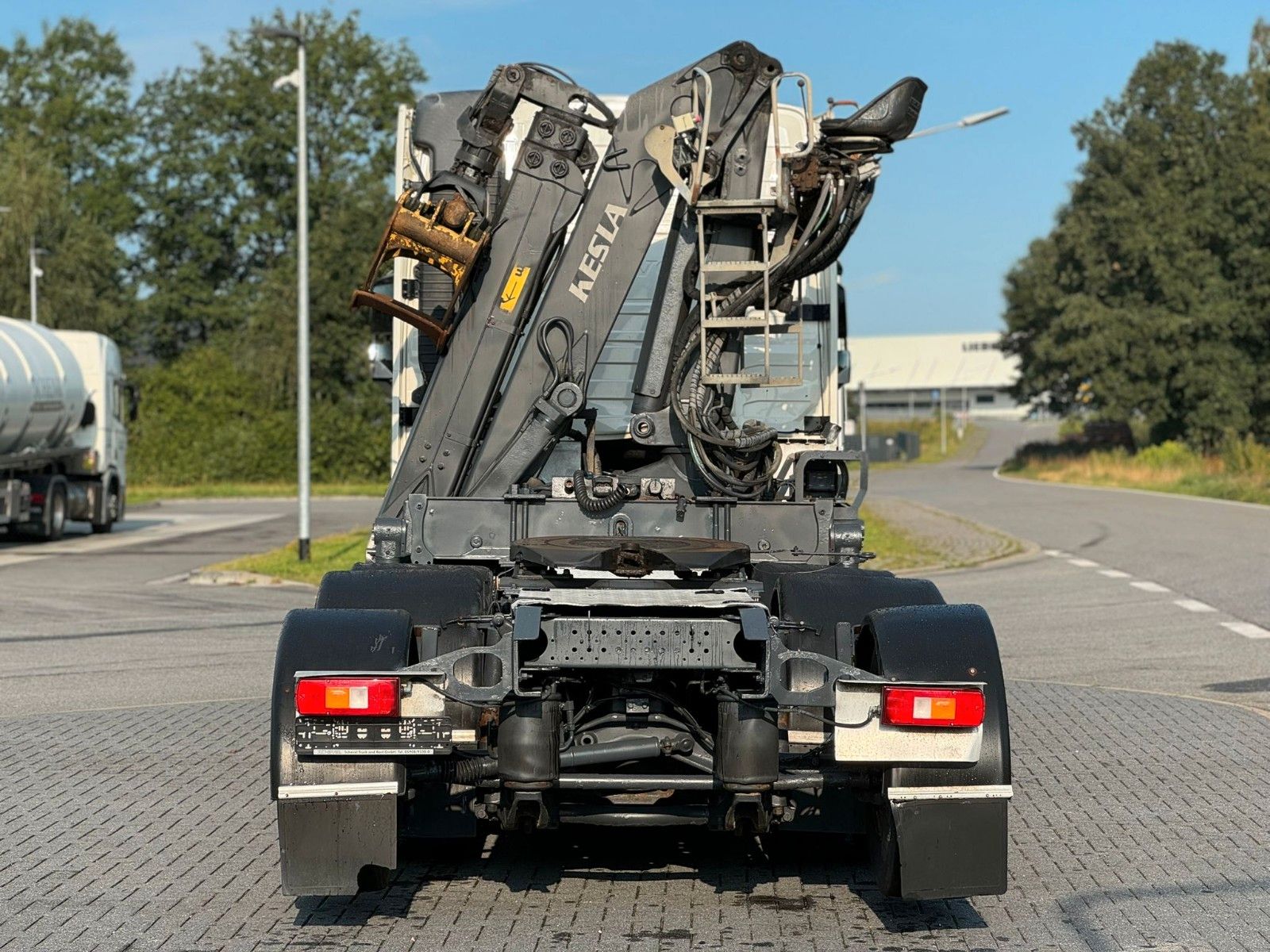 Fahrzeugabbildung Volvo FH 540 8x4 EU6 Retarder Lenk/Lift KESLA LK 9,4m