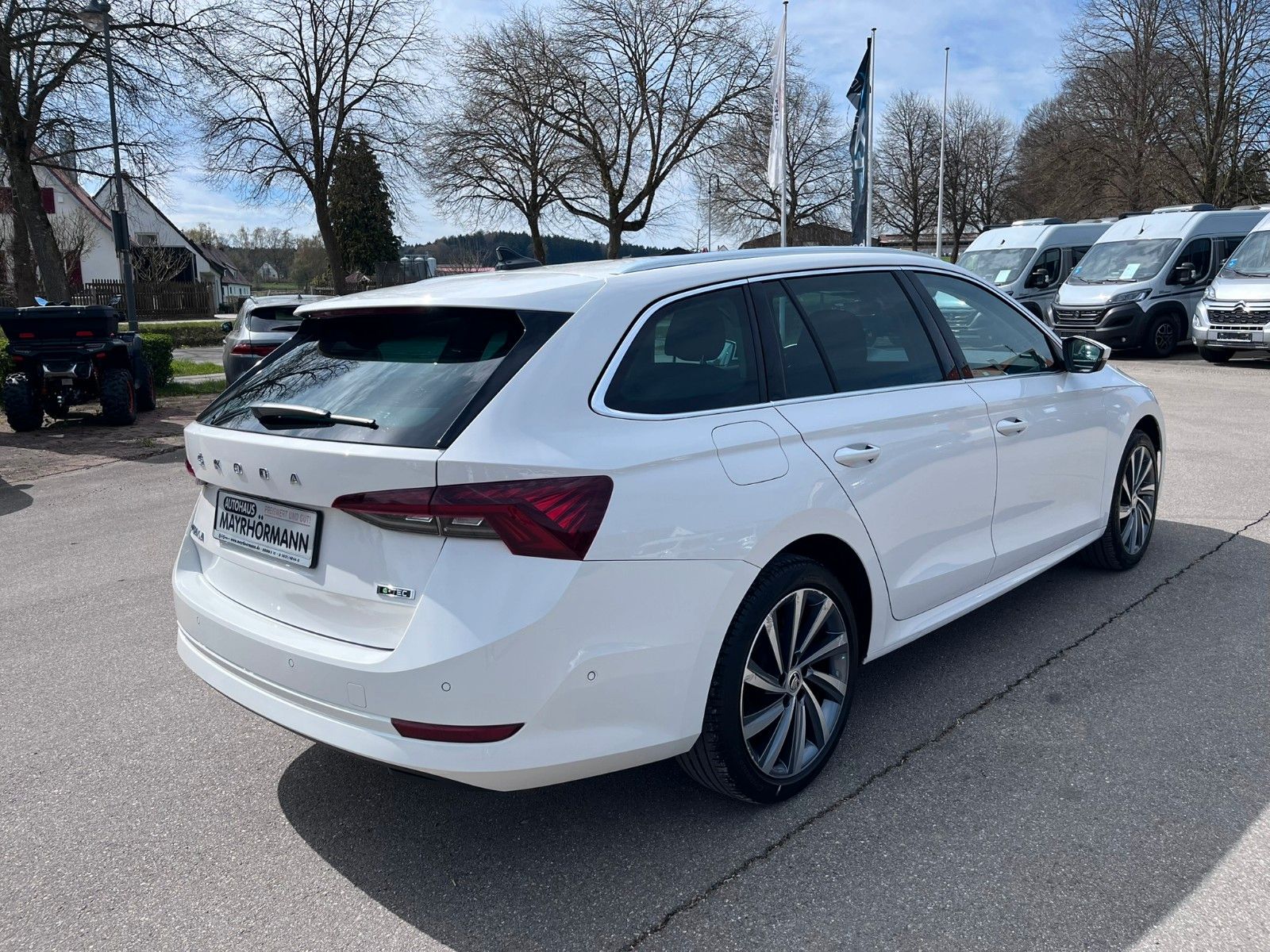 Fahrzeugabbildung SKODA Octavia Combi Style elekt. Sitze virtual  uvm.