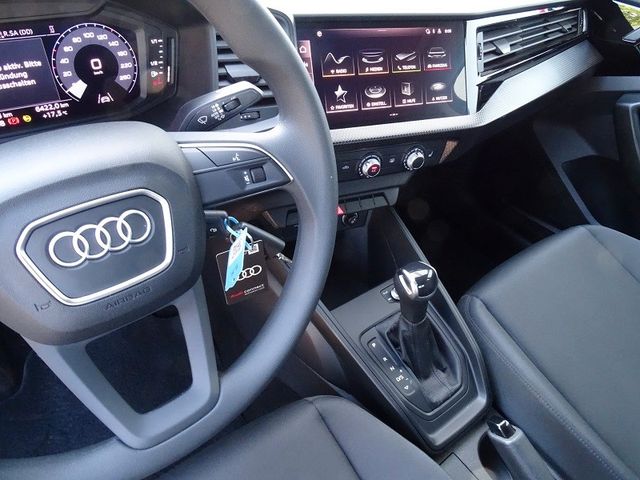 A1 Sportback 30 TFSI S-tronic advanced